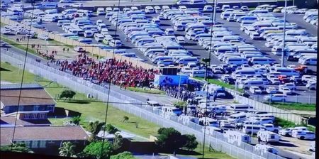 Commuters caught in the middle when taxis are impounded