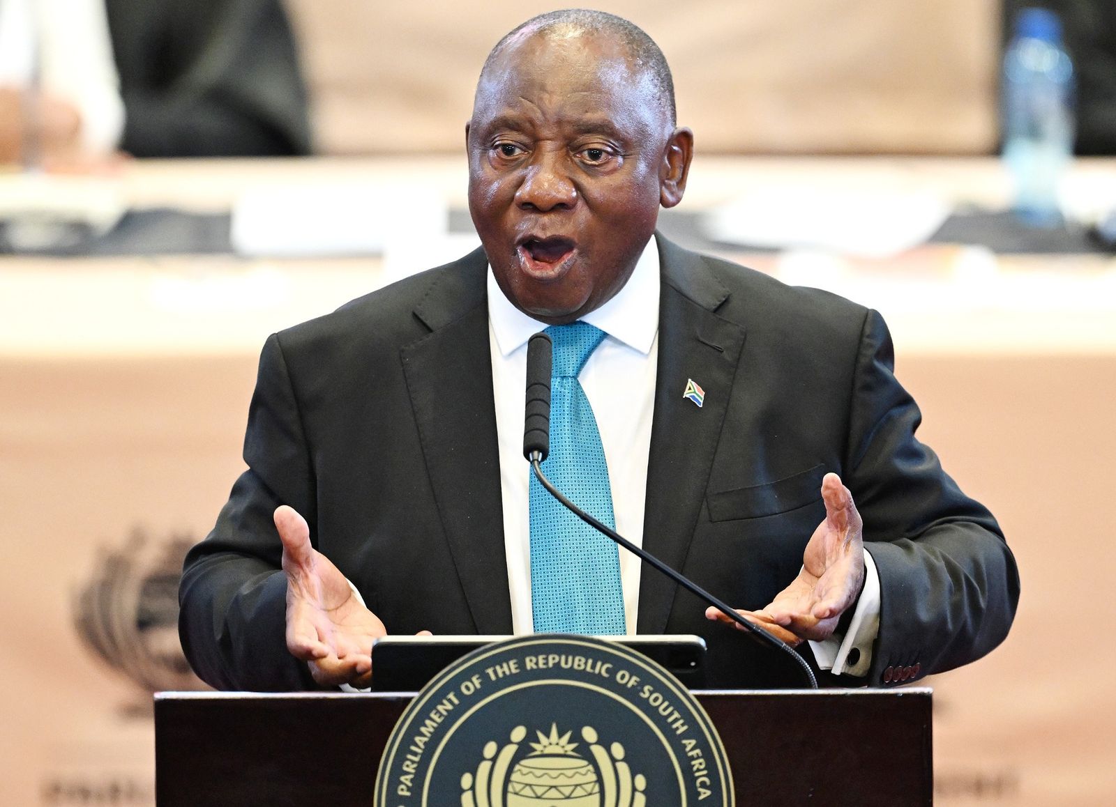 A Sona for (almost) all — Ramaphosa’s masterclass in political crowd-pleasing