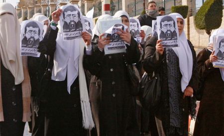 Palestinian prisoners on hunger strike: Who exactly represents them?