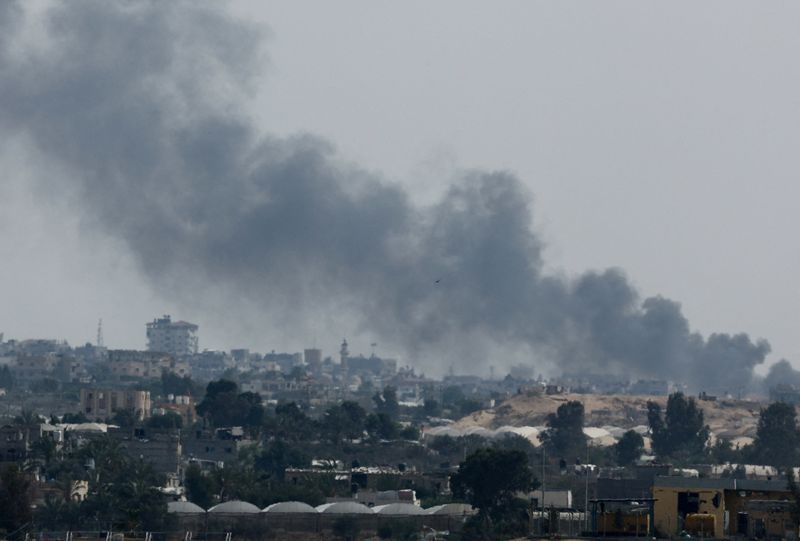 Israel pounds central Gaza camps, deepens invasion of Rafah