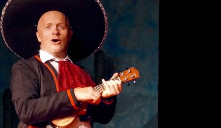 Review: ‘El Blanco’ is theatre at its simplest