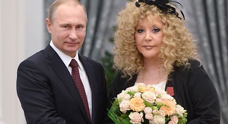 Russian pop icon Alla Pugacheva protests against war; key Kharkiv river crossed