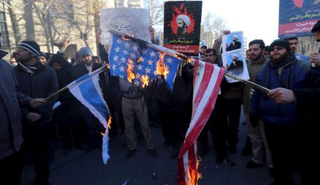 Saudi Arabia cuts ties with Iran as row over cleric's death escalates