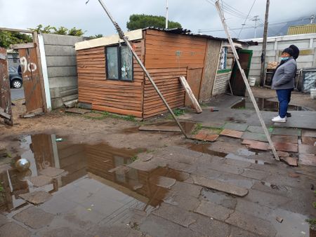 No City of Cape Town plan available for backyarders living on private land