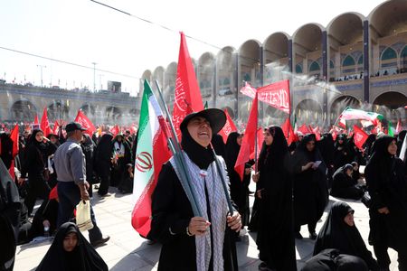 Iranian mourners call for vengeance on Trump during Khamenei funeral procession