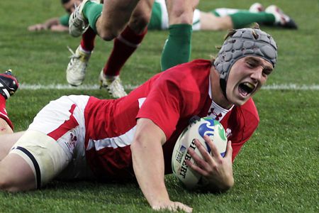 Wales polish off Ireland in Wellington