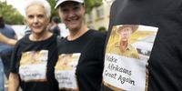 Afrikaans farmers picket in support of an executive order by US President Donald Trump, granting Afrikaners refugee status in the US, outside the US Embassy in Pretoria on 15 February 2025. (Photo: EPA-EFE/KIM LUDBROOK)