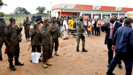 SADC’s Mozambique intervention force ‘de-escalates’ – and expands, leaving summit analysts baffled