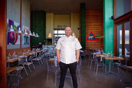 Restaurant survival in the economic downturn