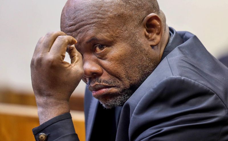 Cash to drop charges and threats for associates — Sibiya faces weekend in jail