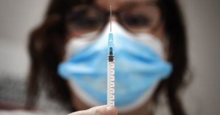 Vaccine nationalism and migration: Implications for the (mis)management of Covid-19 in South Africa