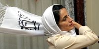 09/12/2021 Former imprisoned Iranian lawyer and human rights activist Nasrin Sotoudeh adjusts her scarf at her house in Tehran, Iran, 18 September 2013. Iran has freed lawyer and human rights activist Nasrin Sotoudeh, her husband Reza Khandan said on Facebook 18 September 2013. Sotoudeh was sentenced to 11 years in prison in September 2010 for spreading propaganda against the Islamic establishment.  (Photo: EPA/ABEDIN TAHERKENAREH)