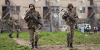 The SANDF was deployed to assist the police to quell gang violence on the Cape Flats in Cape Town, South Africa in 2019. (Photo: Ashraf Hendricks/GroundUp)