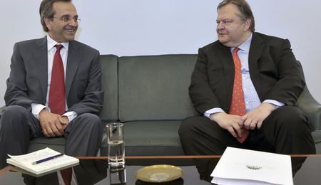 Greek conservatives poised to clinch coalition deal