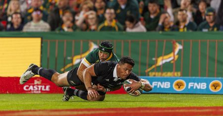 Brilliant bomb squad powers Boks to dramatic win over All Blacks in seething atmosphere