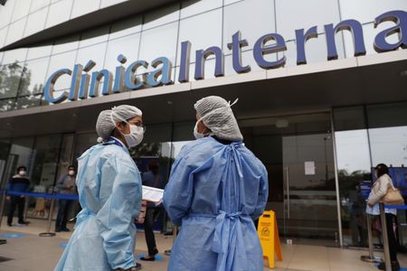 Peruvian government strikes agreement with private clinics on COVID care
