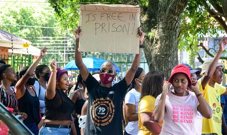 Nzimande: ‘Government lacks funds to clear all student debt’