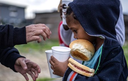 Linking the right to the city with the right to food offers important opportunities to enhance food security