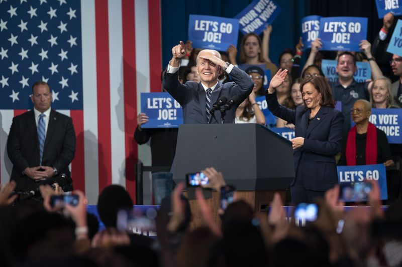 US Senate control still a toss-up, Republicans inch toward House majority