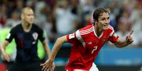 Mario Fernandes of Russia celebrates scoring the equalizer in the extra time during the FIFA World Cup 2018 quarter final soccer match between Russia and Croatia in Sochi, Russia, 07 July 2018. )  EPA-EFE/MOHAMED MESSARA  