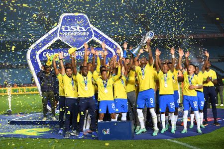 If anyone can beat Sundowns it’s Pirates, says analyst and former midfield magician Teko Modise