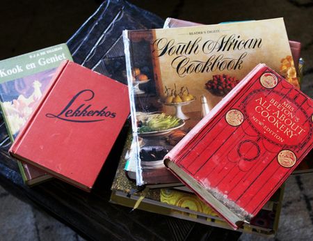 Tales from my jumbled Hogwartsian cookbook shelf