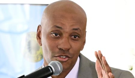 Kaizer Junior true to his word as Chiefs finally enter women’s soccer space