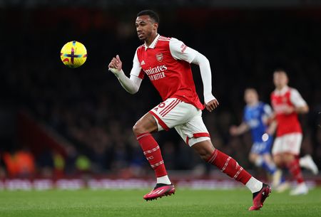 Arsenal begin to falter as Manchester City’s unrelenting chase for another Premier League title gathers pace