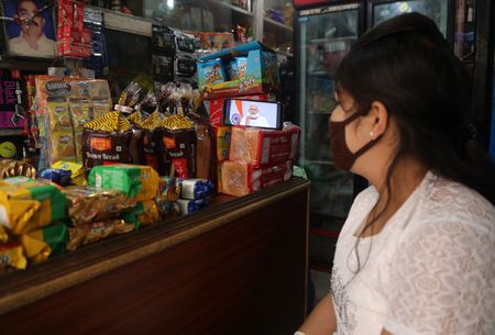 India extends world's biggest lockdown as coronavirus cases cross 10,000