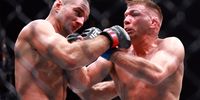 Sean Strickland of the United States fights against Dricus Du Plessis of South Africa in a middleweight title bout during the UFC 297 event at Scotiabank Arena on 20 January 2024 in Toronto, Ontario, Canada.  (Photo: Vaughn Ridley/Getty Images)