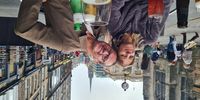 The French Connection – father and daughter outside a pub in The Royal Mile. (Photo: Marita van der Vyver)<br>