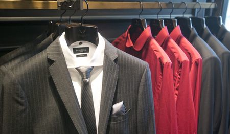 China's metrosexual men revive luxury shopping