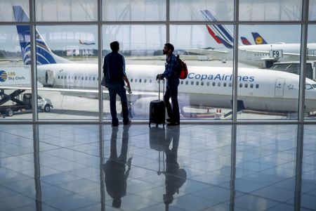 U.S. drops Covid-19 testing for incoming international air travelers