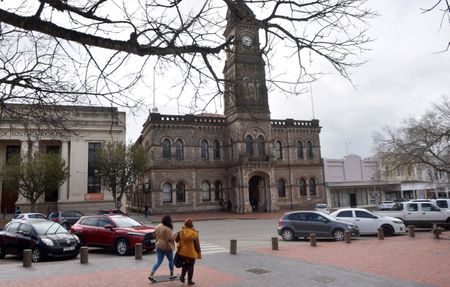 Makana mayor confident there will be water, as National Arts Festival kicks off