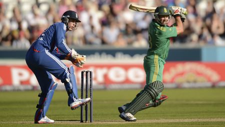 South Africa crushes England in first T20