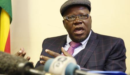 Zimbabwe opposition co-leader Tendai Biti held at Zambian border