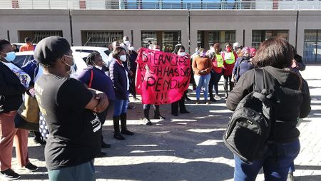 Health workers forcibly removed by police to return to Bhisho this week