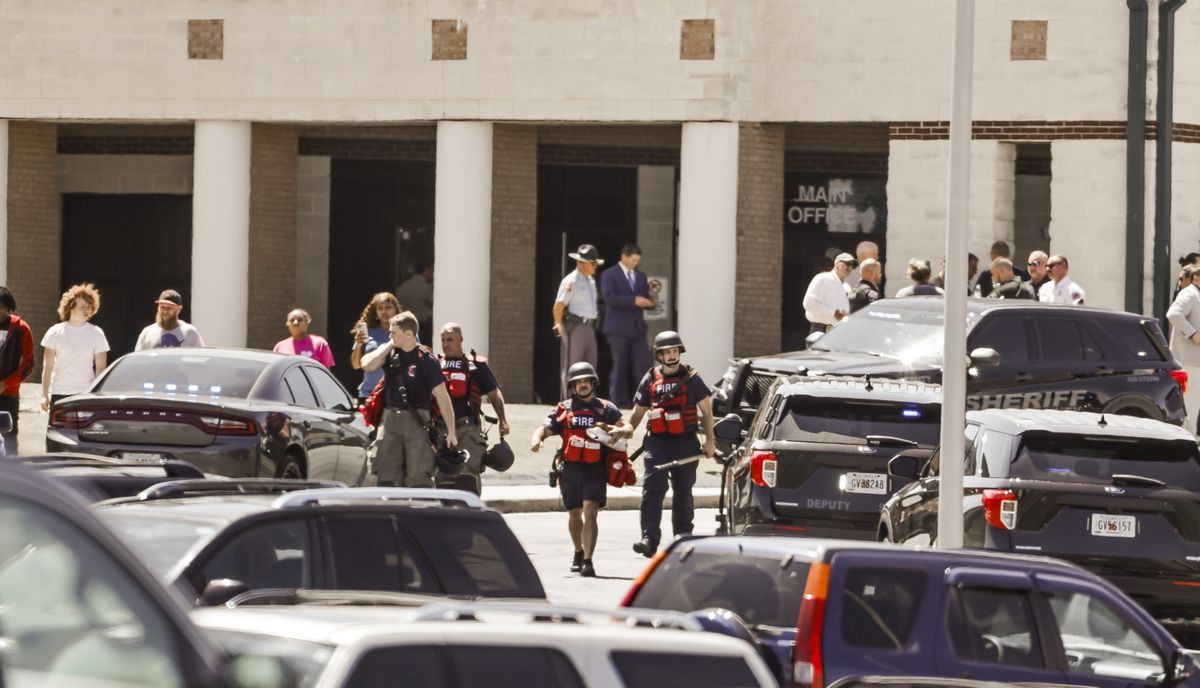 Georgia high school student, 14, kills 4 and wounds 9 in campus shooting