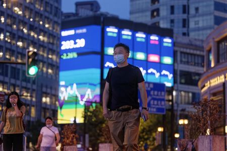 China's Shenzhen shuts key electronics market to fight Covid-19