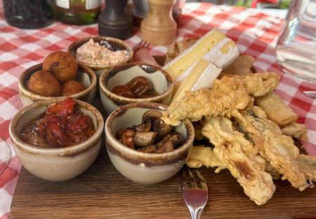 Daytime dining meets Dusk delicacies in central Stellenbosch