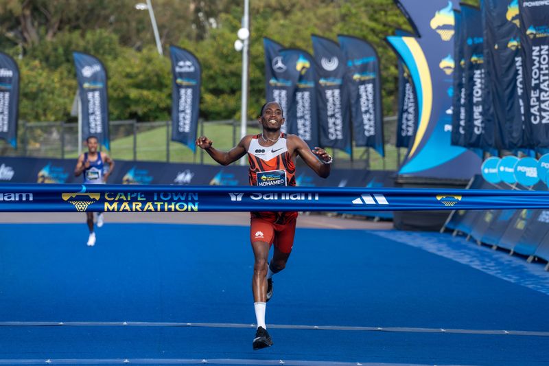 Records tumble in hugely successful Cape Town Marathon
