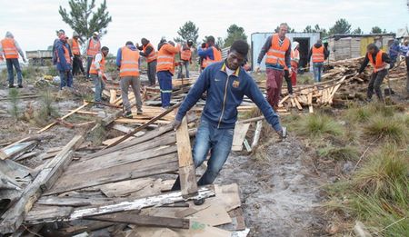 GroundUp: ‘We are sitting here, lost’ – Siyanyanzela residents face uncertain future
