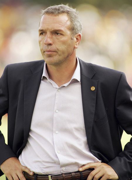 Chiefs and Sundowns win to set up cracking season finale