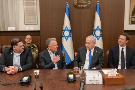 Israeli cabinet ratifies Gaza ceasefire and hostage deal with Hamas