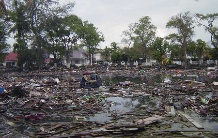 More tsunami warnings after second quake off Indonesia