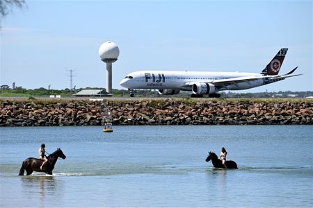 Sydney Airport flights disrupted due to air traffic controller shortage
