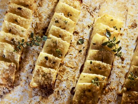 A new way with spuds: #DominoPotatoesMustFall!