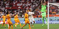 AL KHOR, QATAR - NOVEMBER 29: Andries Noppert of Netherlands makes a save during the FIFA World Cup Qatar 2022 Group A match between Netherlands and Qatar at Al Bayt Stadium on November 29, 2022 in Al Khor, Qatar. (Photo by Catherine Ivill/Getty Images)