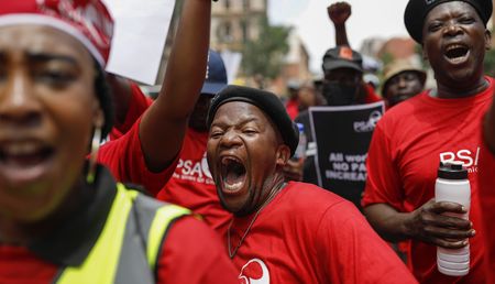 After the Bell: In defence of the government ahead of public sector pay negotiations