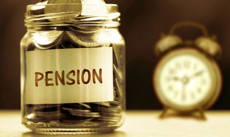 The choice between a living annuity and a guaranteed life annuity